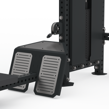 Load image into Gallery viewer, OPUS Strength Commercial Grade Low Row Machine, stable footplate